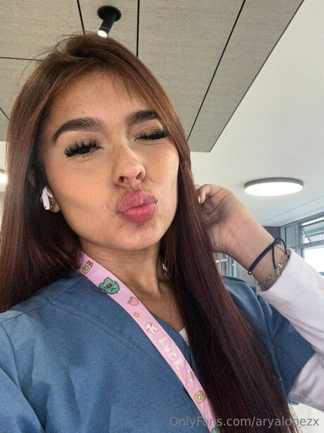 Aryalopezx feet onlyfans