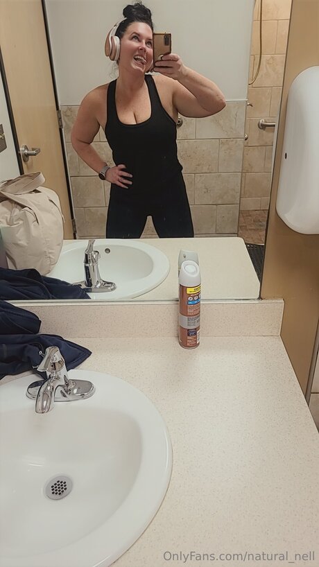 Natural Nell desnuda onlyfans