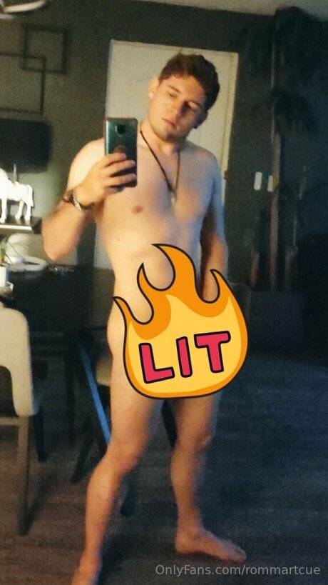 Rommartcue onlyfans nude tits