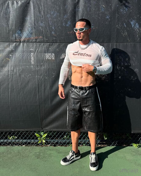 Officialjt onlyfans fotos