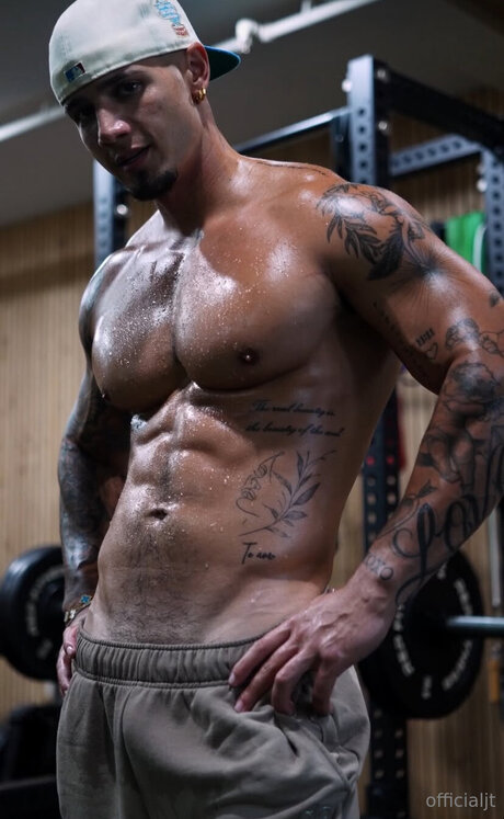 Officialjt nude only fans