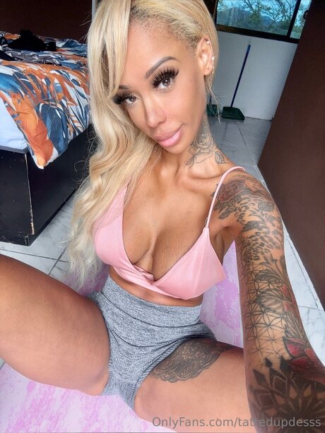 Desiwiththetatts onlyfans sexy