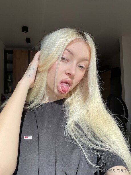 Empress Tiana onlyfans strip