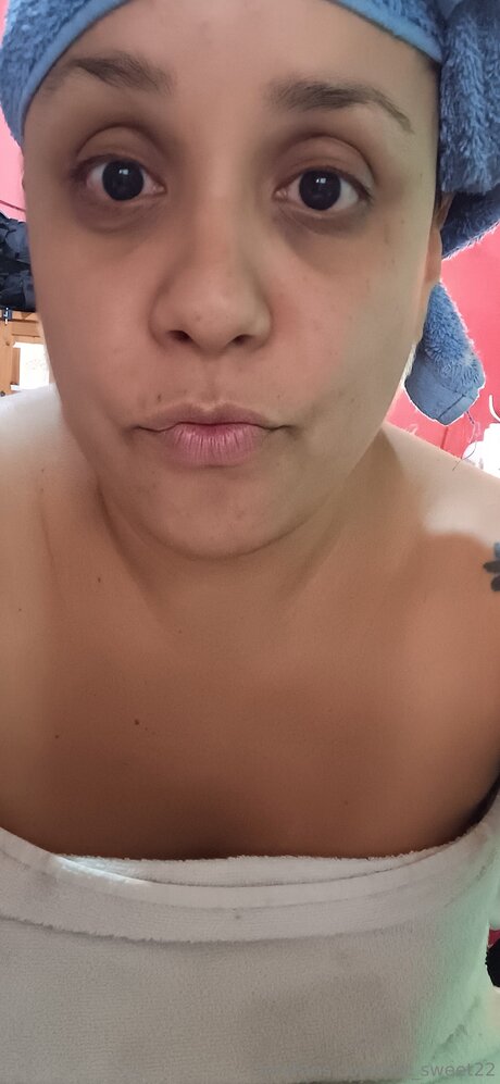 Hot Sweet22 onlyfans topless