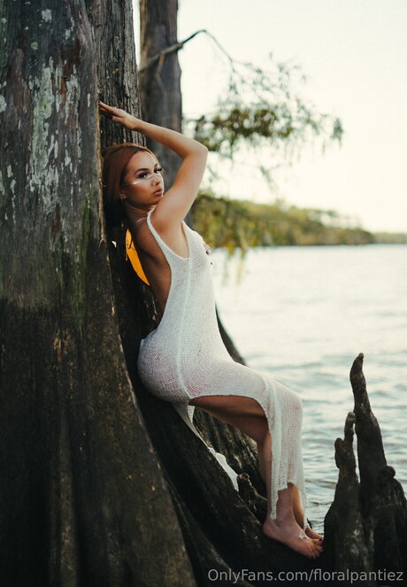 Floralpantiez onlyfans nude pictures
