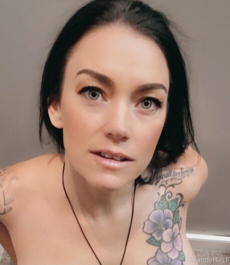 Wondergilf naked onlyfans
