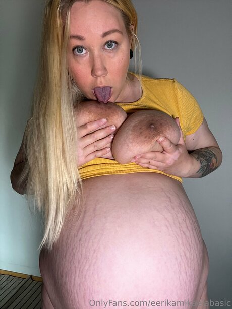 Eerikamikaelabasic ass onlyfans