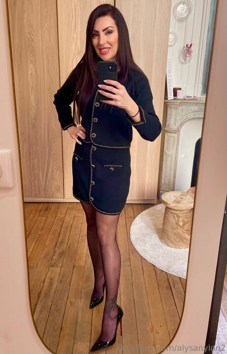Alysanylon2 onlyfans leaked pics