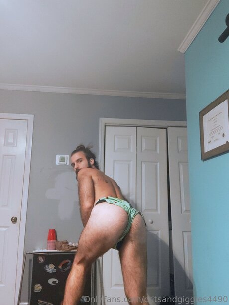 Critsandgiggles4490 only fans naked