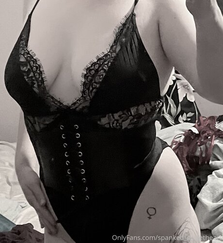 Spanked Sweetheart onlyfans strip tease