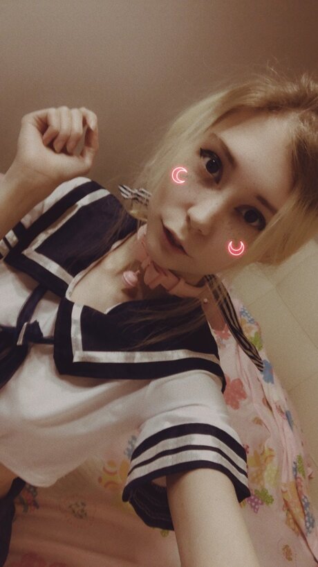 Evswezfree onlyfans model photo