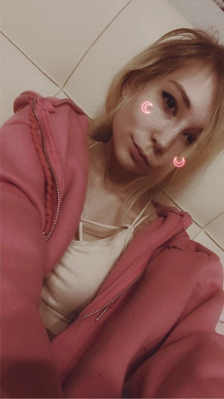 Evswezfree onlyfans nude content