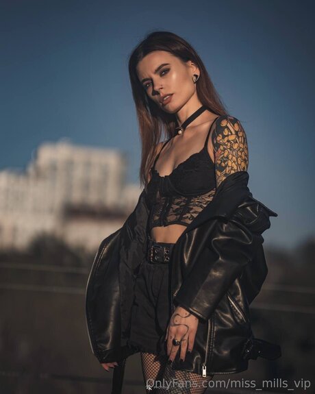 Miss Mills Vip new onlyfans leak