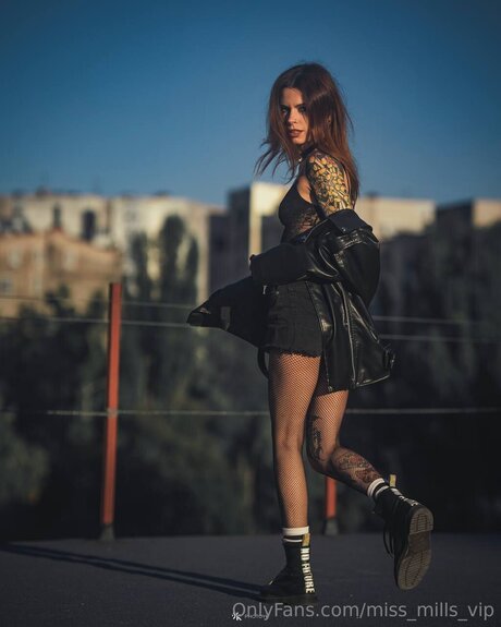 Miss Mills Vip onlyfans sex tape