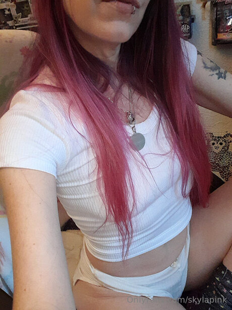 Skylapink onlyfans pic