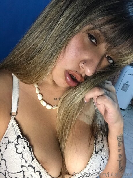 Julixholms only fans content