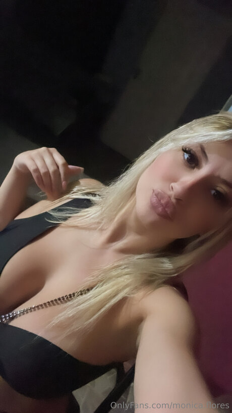 Monica Flores onlyfans leaks.