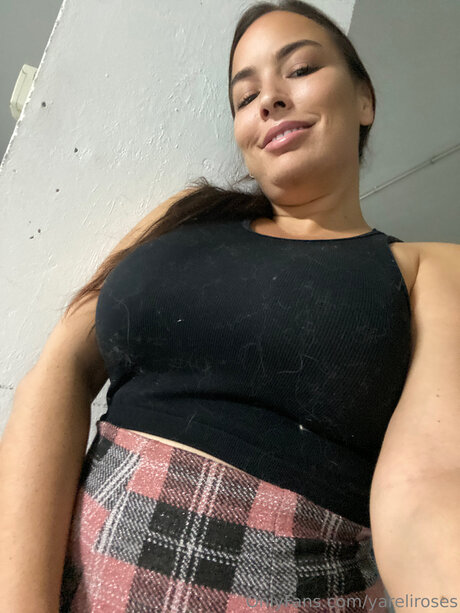 Yareliroses new onlyfans leaks