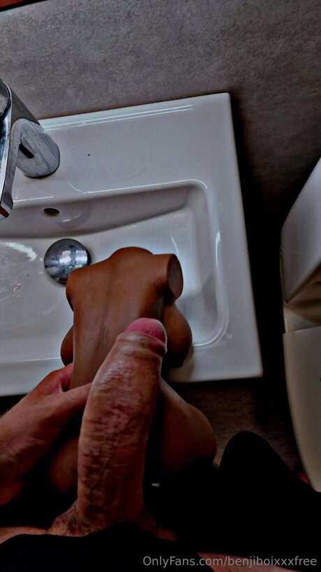 Benjiboixxxfree onlyfans public photos