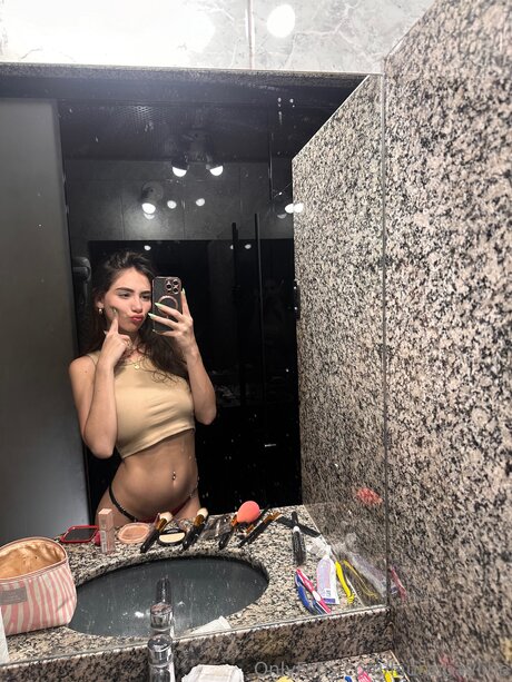 Laurasvault leaked onlyfans