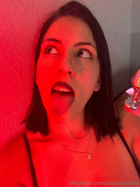 Brunettemily onlyfans content type