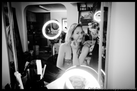 Uglywatercolor nude onlyfans