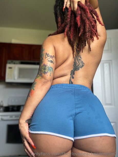 Freepeachesncream onlyfans photos