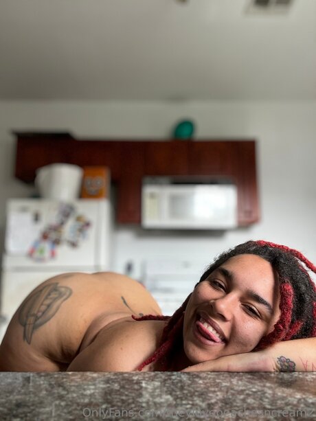 Freepeachesncream onlyfans leaked tits