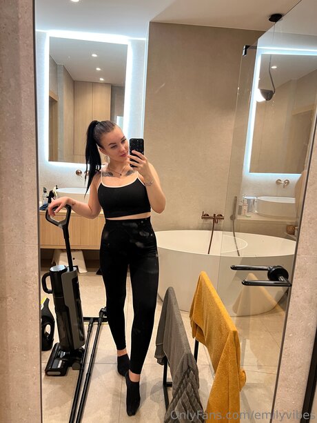 Emilyvibes only fans