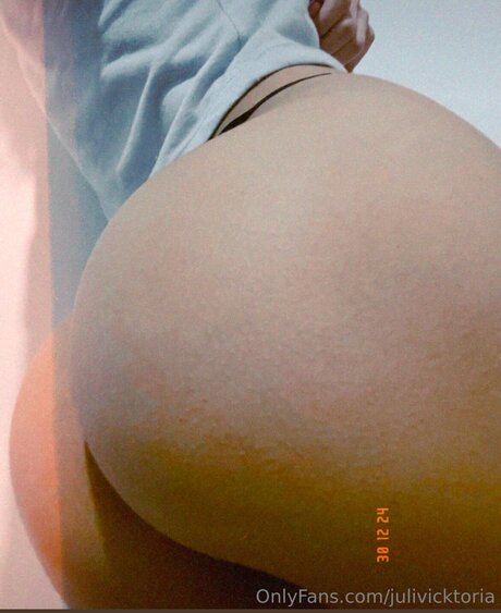 Julivicktoria onlyfans boobs