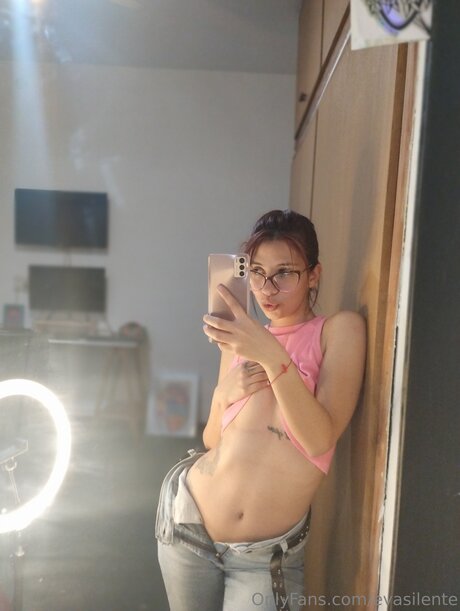 Evasilente onlyfans leak