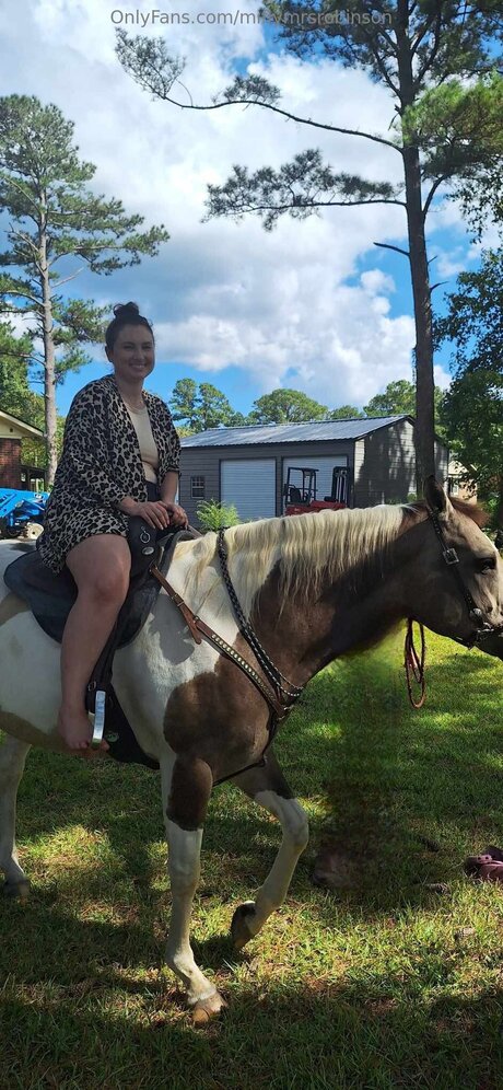 Miflymrsrobinson naked leaked onlyfans