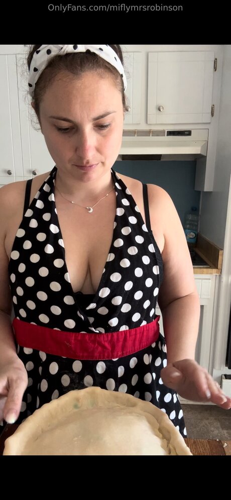 Miflymrsrobinson onlyfans leak nudes