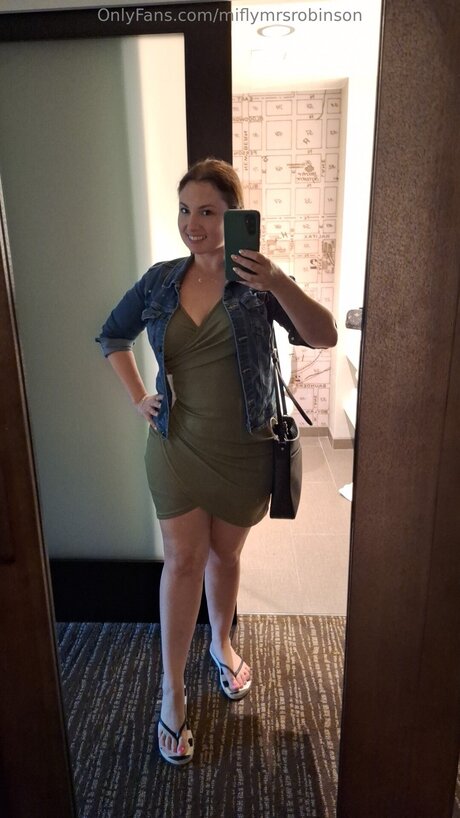 Miflymrsrobinson onlyfans fotos