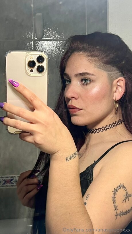 Anasgreenxxx onlyfans page