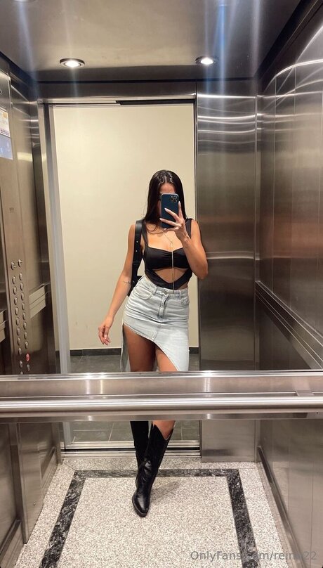 Reina22 onlyfans desnuda