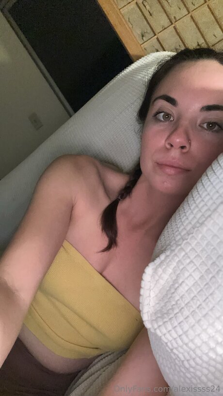 Alexissss24 Profile pic