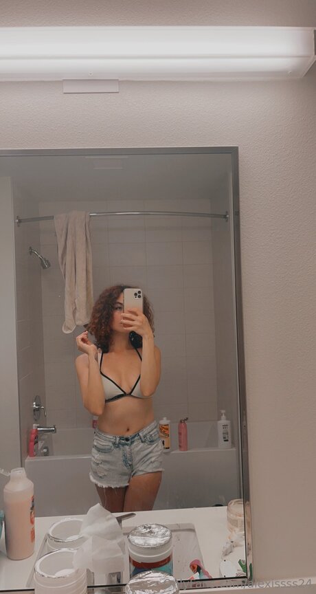 Alexissss24 onlyfans nude tits