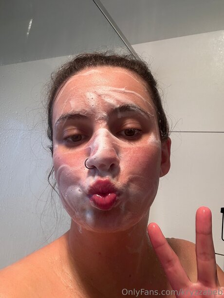 Kryzzabeb onlyfans nude leaks
