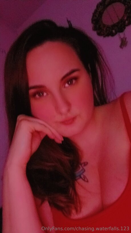Chasing Waterfalls 123 onlyfans public photos