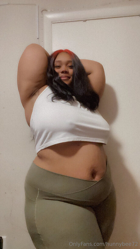 Hunnybee72 only fans leaks