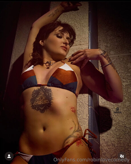 Robinlovecomedy onlyfans strip tease