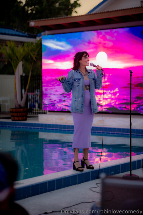 Robinlovecomedy onlyfans free
