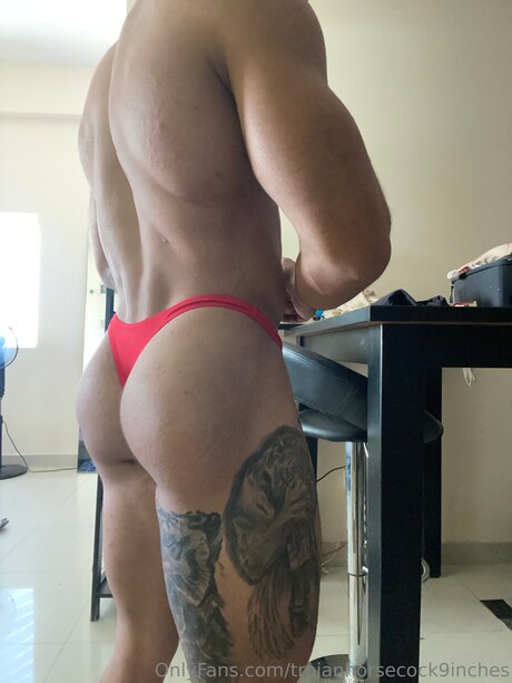 Trojanhorsecock9inches onlyfans leaked photos