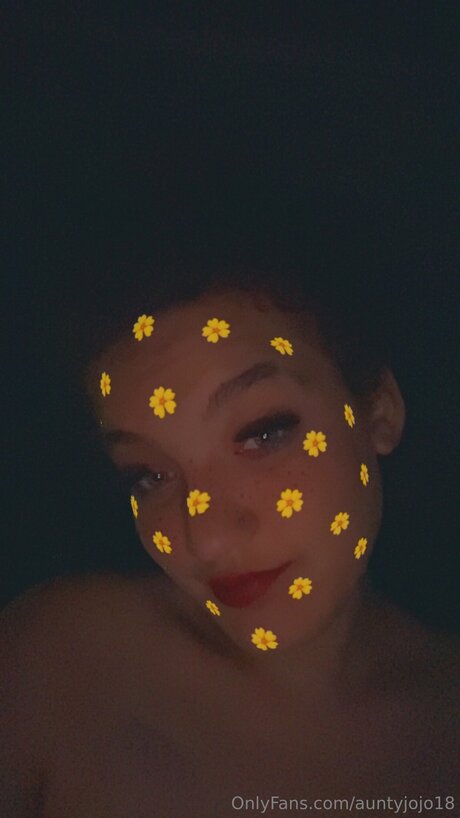 Auntyjojo18 tits onlyfans