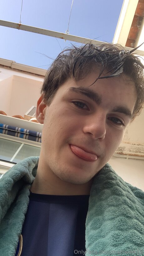 Fenixtwink boobs onlyfans