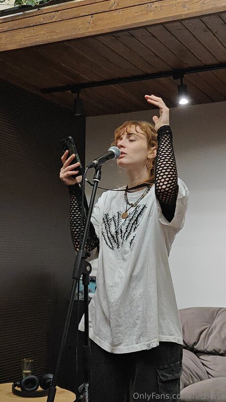 Redsunx onlyfans striptease