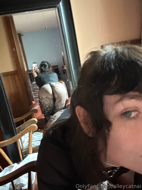 Alleycatnai only fans nude