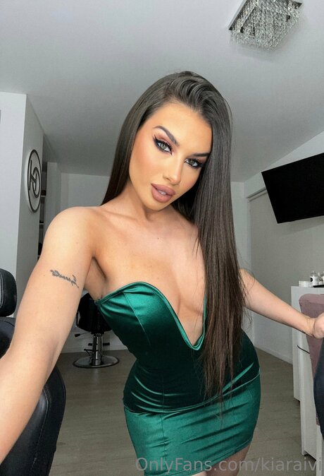 Iveychiara leaks only fans