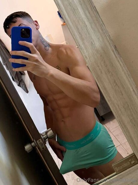 Emakiing nude on onlyfans